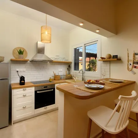 La Maisonette House In The Heart Of Close To Rovinia & Paleokastritsa * Liapades