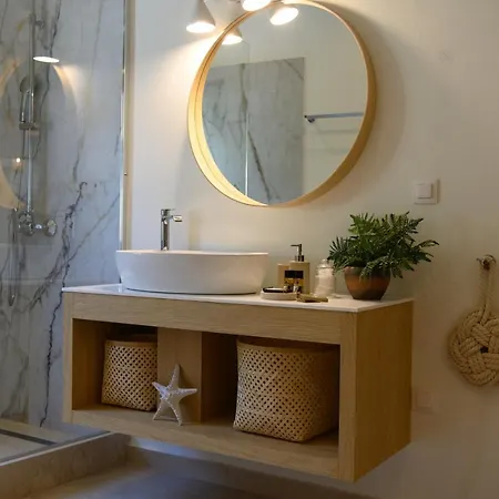 La Maisonette: Heart Of With Access * Liapades